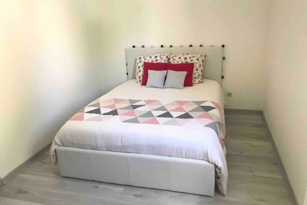 La Maison De Ville - 4 Chambres, 2 Sdb, Terrasse Et Garage - 90M2 Vesoul Eksteriør bilde
